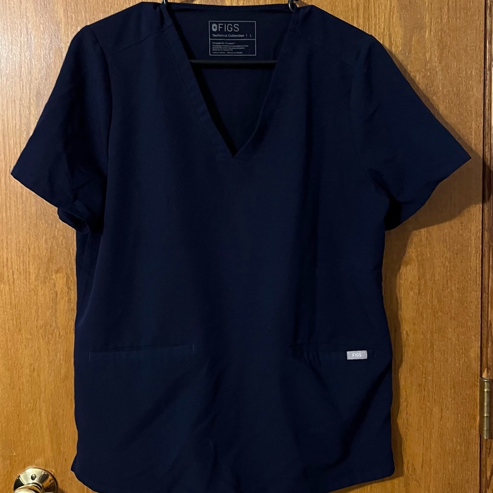 Figs scrub top navy blue large pockets